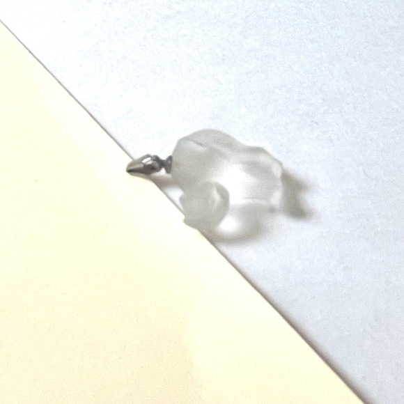 vintage • white clear translucent cat 🐱 necklace pendant - Picture 4 of 7